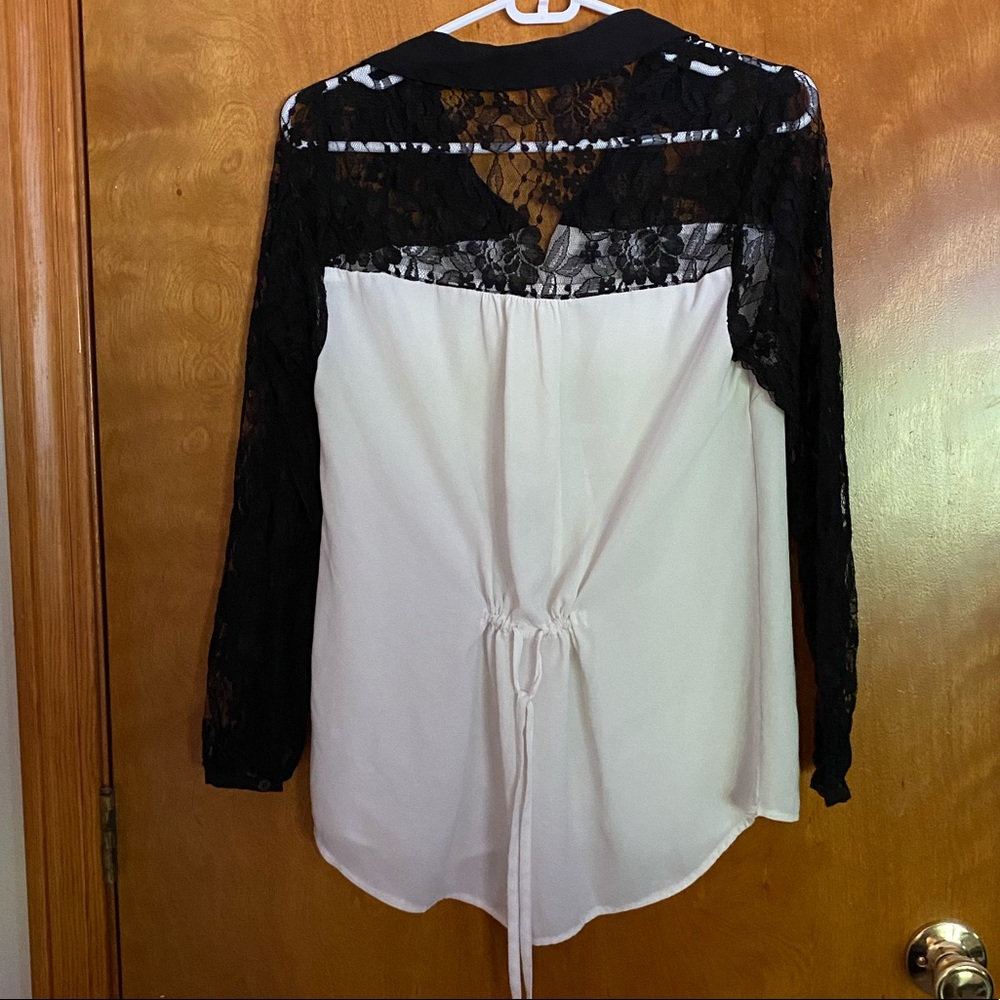 Express Lace button down (S) - Picture 2 of 2